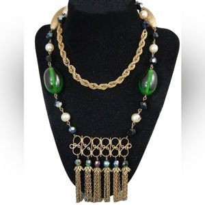 Vintage Lucite And Glass Bead Lavaliere Tassle Necklace